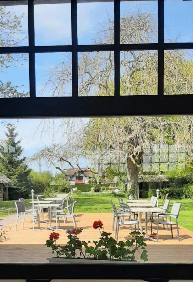 Logis Auberge Des Aulnettes 에루빌셍클레르 외부 사진