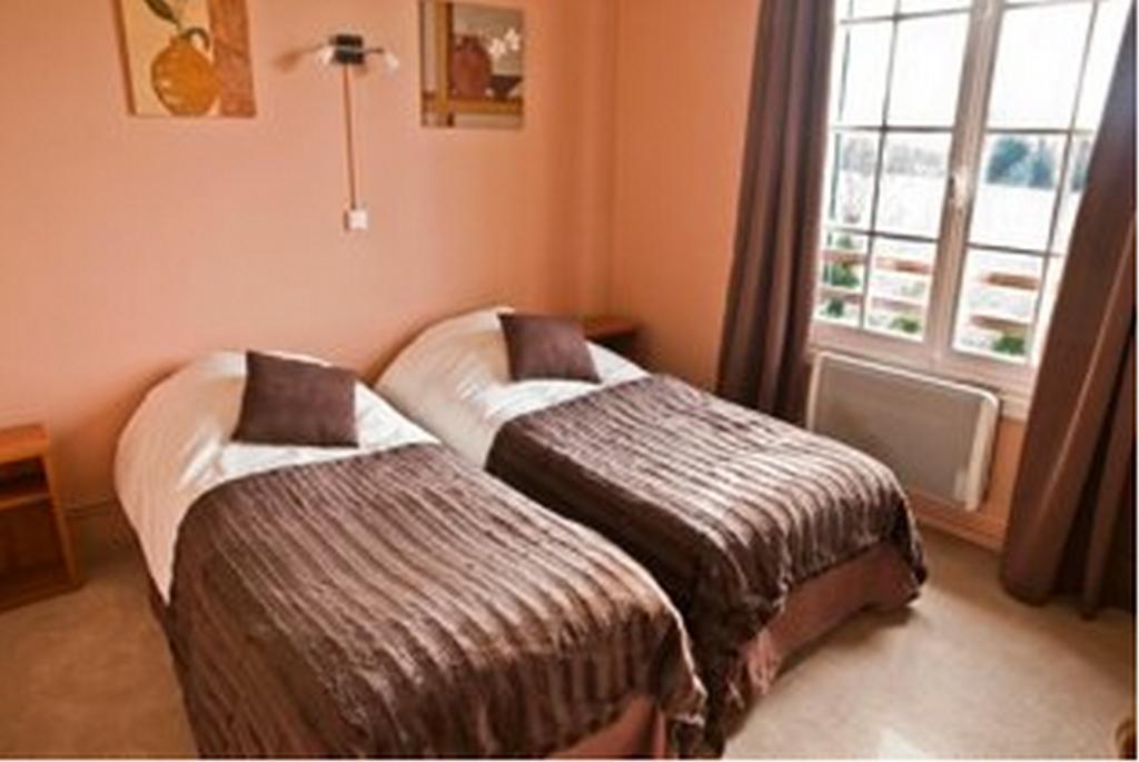 Logis Auberge Des Aulnettes 에루빌셍클레르 외부 사진