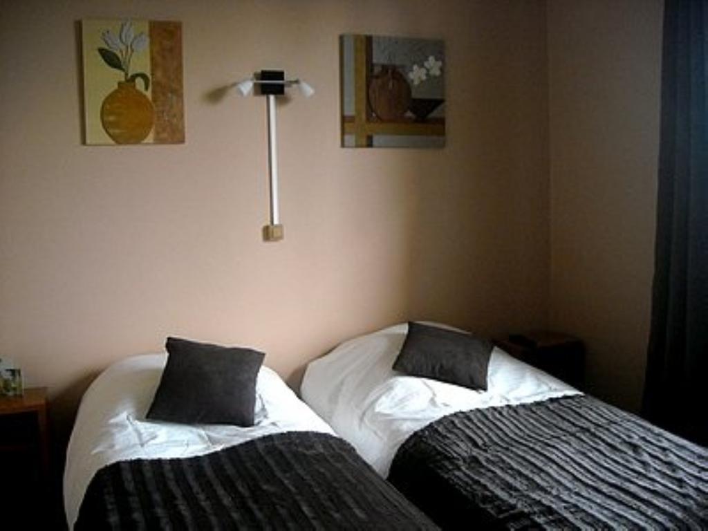 Logis Auberge Des Aulnettes 에루빌셍클레르 외부 사진