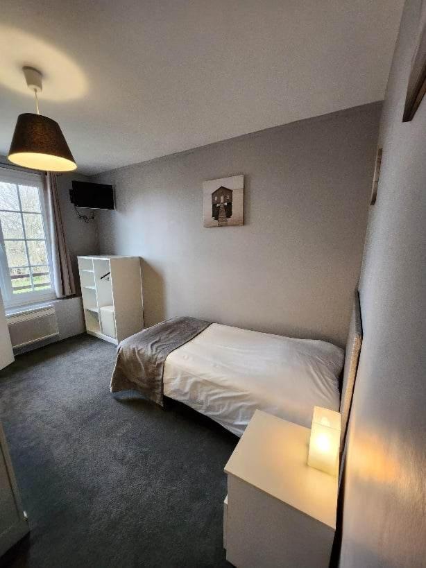 Logis Auberge Des Aulnettes 에루빌셍클레르 외부 사진
