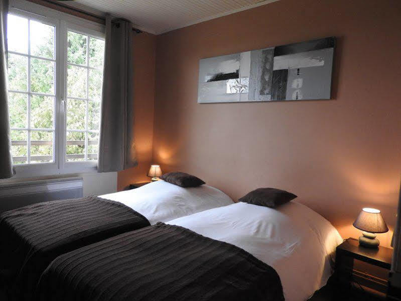 Logis Auberge Des Aulnettes 에루빌셍클레르 외부 사진